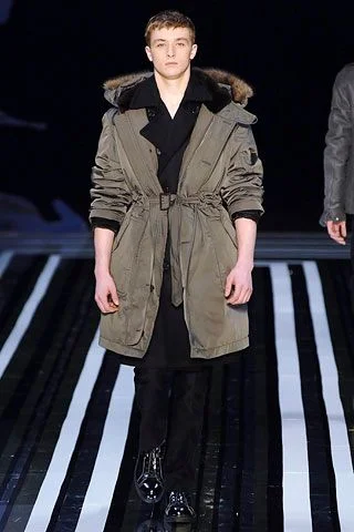Look 16